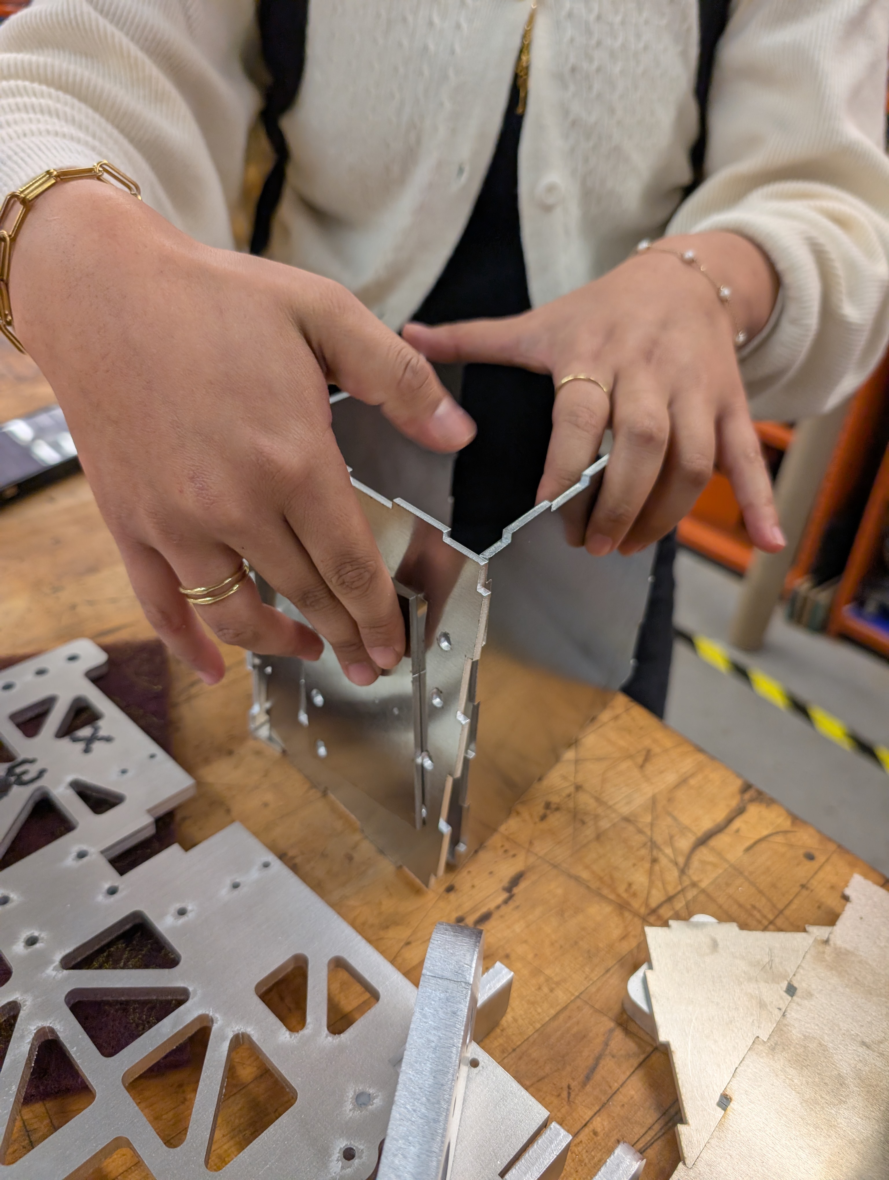 Ergo Member Assembling Ballast Box
